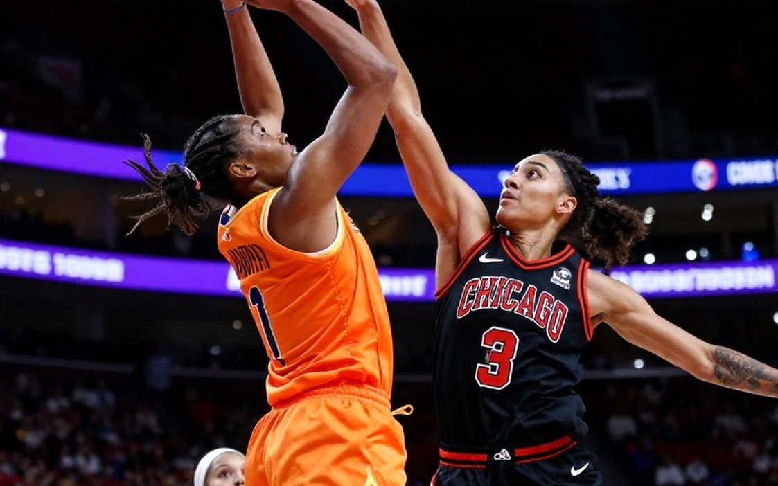NBA nâng trần lương lên 176 triệu USD mùa 2027-28: Cú nâng hai triệu và cái bẫy mang tên 'nhiều tiền hơn' NBA nâng trần lương lên 176 triệu USD mùa 2027-28: Cú nâng hai triệu và cái bẫy mang tên 'nhiều tiền hơn'