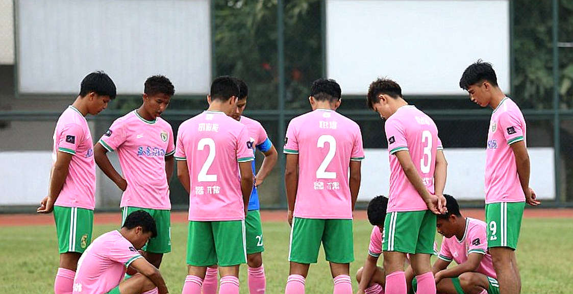 Khi phòng dữ liệu bóng đá trả về trang giấy trắng Khi phòng dữ liệu bóng đá trả về trang giấy trắng