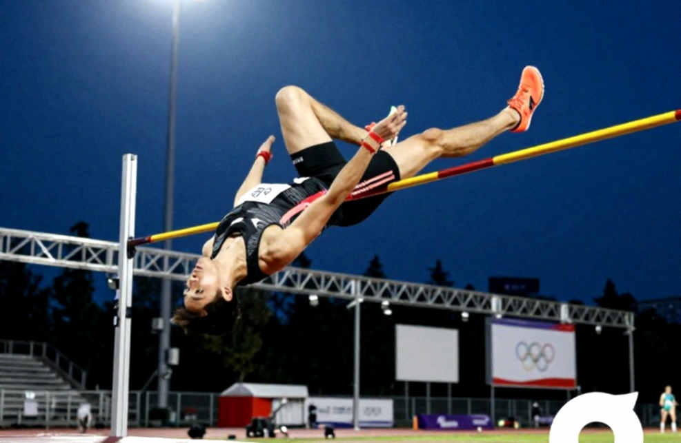 Vân Trang Jang Doll - Nữ runner mẹ 4 con chinh phục đỉnh Lảo Thẩn, cán đích top 2 toàn giải Y Tý Mùa Vàng 2026 với thời gian 4 giờ 26 phút, đáp trả thẳng thắn trước lời xì xào về ngoại hình Vân Trang Jang Doll - Nữ runner mẹ 4 con chinh phục đỉnh Lảo Thẩn, cán đích top 2 toàn giải Y Tý Mùa Vàng 2026 với thời gian 4 giờ 26 phút, đáp trả thẳng thắn trước lời xì xào về ngoại hình